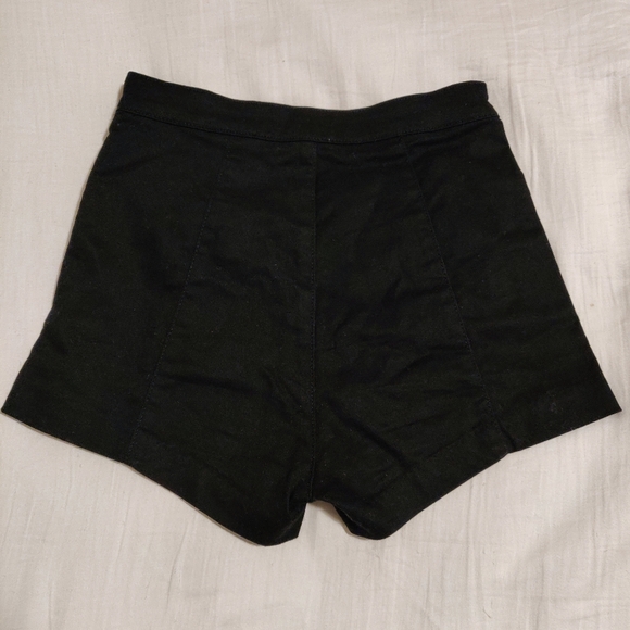 🎉3/$15🎉 H&M High Waisted Seamless Jean Shorts - Picture 2 of 6